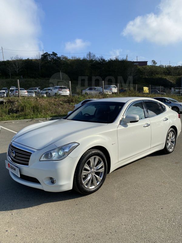  Nissan Fuga 2013 , 1500000 , 