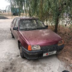 Седан Opel Kadett 1986 года, 35000 рублей, Успенское