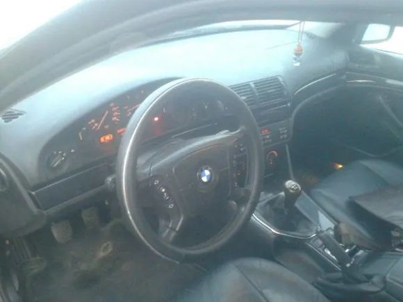  BMW 5-Series 2000 , 300000 , 