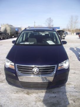    Volkswagen Touran 2008 , 663000 , 