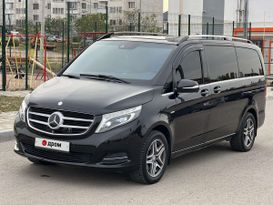 Минивэн или однообъемник Mercedes-Benz V-Class 2015 года, 4200000 рублей, Симферополь