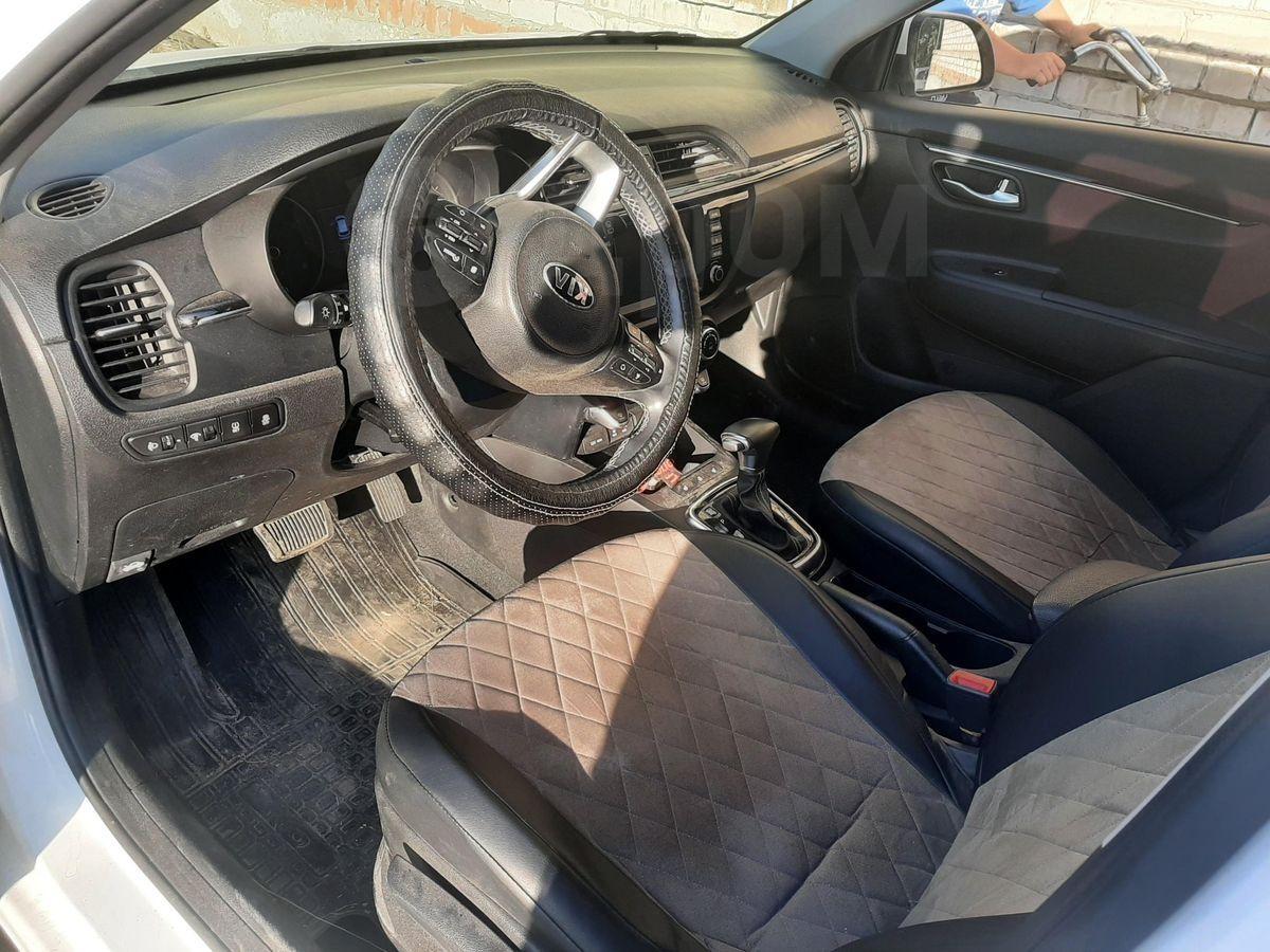 Продажа Kia Rio X (X-Line) 2019 в Вольске, Дополнитеьно установлены защита  картера, чехлы, тонировка, сетка на радиатор, 1.6 литра, бенз., 1.6 AT  Prestige, белый