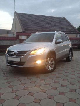 SUV   Volkswagen Tiguan 2011 , 800000 , 