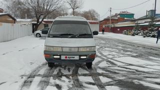 Минивэн или однообъемник Toyota Town Ace 1995 года, 180000 рублей, Уссурийск