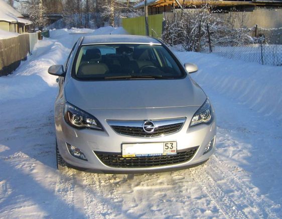 Opel Astra 2011 , 599000 ,  