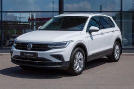 SUV или внедорожник Volkswagen Tiguan 2021 года, 3590000 рублей, Брянск