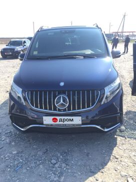    Mercedes-Benz V-Class 2015 , 4200000 , 