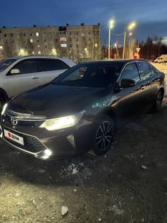 Седан Toyota Camry 2017 года, 2730000 рублей, Ноябрьск