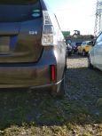    Toyota Prius Alpha 2012 , 975000 , 