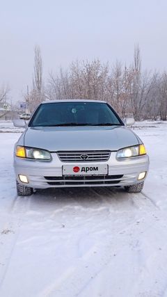 Седан Toyota Camry Gracia 1997 года, 560000 рублей, Омск