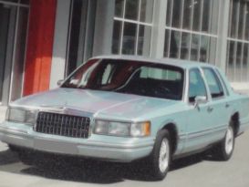  Lincoln Town Car 1993 , 270000 , 