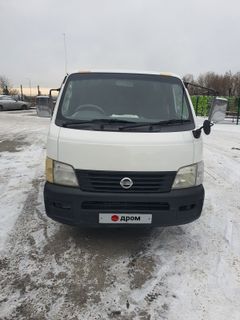 Минивэн или однообъемник Nissan Caravan 2002 года, 700000 рублей, Новосибирск