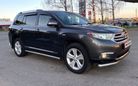 SUV   Toyota Highlander 2011 , 1330000 , 