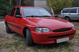  Ford Escort 1998 , 120000 , 