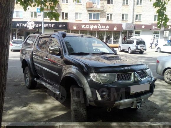  Mitsubishi L200 2011 , 950000 , 