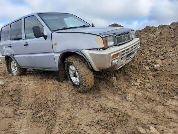 SUV   Nissan Terrano II 1994 , 300000 , 