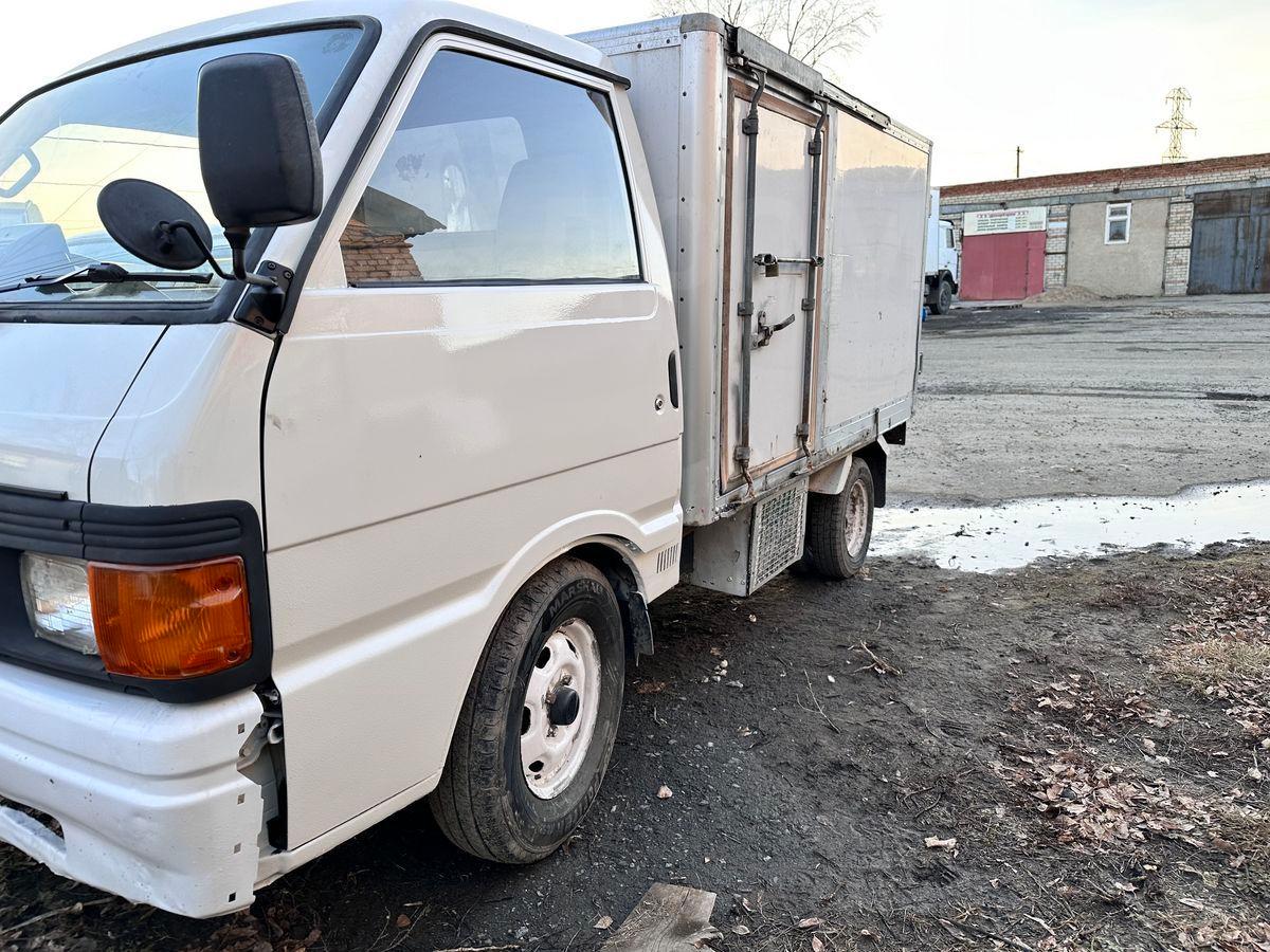 Купить Mazda Bongo Другие грузовики 1994 года в Ишиме: цена 310 000 руб.,  дизель, механика - Грузовики