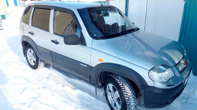 SUV   Chevrolet Niva 2009 , 270000 , -