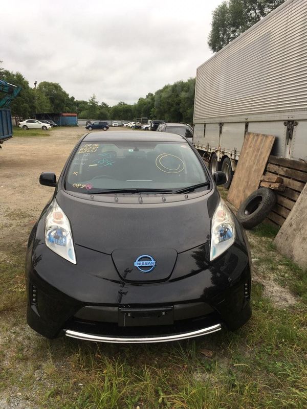  Nissan Leaf 2015 , 495000 , 