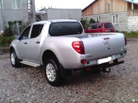  Mitsubishi L200 2010 , 700000 , 