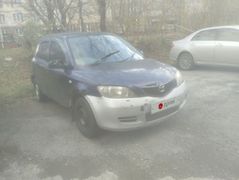 Хэтчбек Mazda Demio 2003 года, 100000 рублей, Златоуст