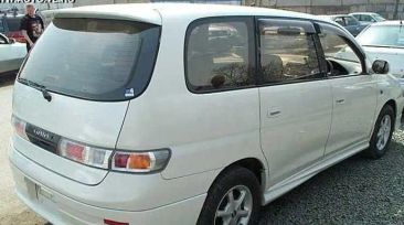    Toyota Gaia 2000 , 295000 , 