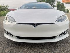 Лифтбек Tesla Model S 2017 года, 3730000 рублей, Владивосток