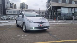 Лифтбек Toyota Prius 2011 года, 980000 рублей, Иркутск