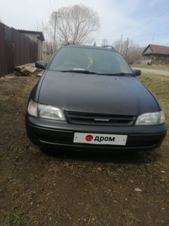 Универсал Toyota Caldina 1993 года, 300000 рублей, Хабаровск