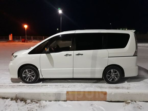    Nissan Serena 2011 , 850000 , 