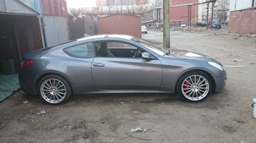  Hyundai Genesis 2010 , 800000 , 