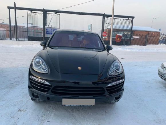 SUV   Porsche Cayenne 2014 , 2700000 , 