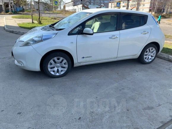  Nissan Leaf 2017 , 899000 ,  