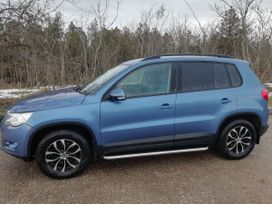 SUV   Volkswagen Tiguan 2011 , 750000 , 