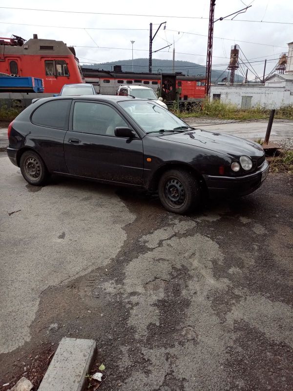  3  Toyota Corolla 1998 , 125000 , 