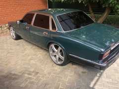 Седан Jaguar XJ 1993 года, 830000 рублей, Краснодар