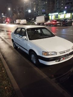 Седан Toyota Corolla 1995 года, 180000 рублей, Москва