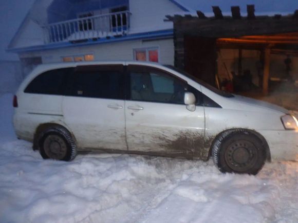    Nissan Liberty 1999 , 160000 , 