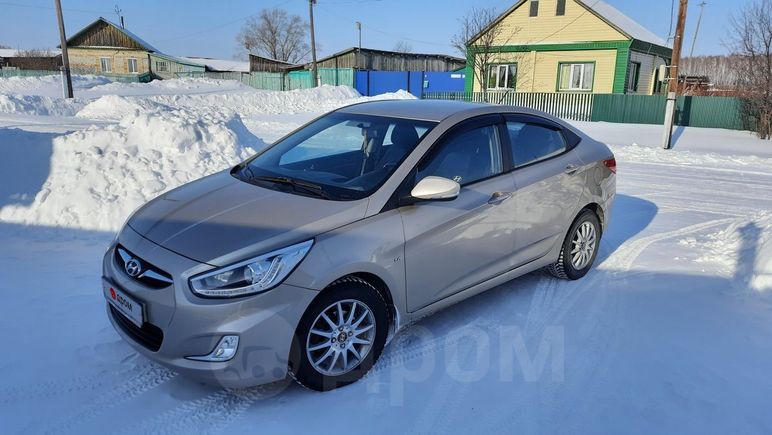  Hyundai Solaris 2013 , 600000 , 