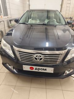 Седан Toyota Camry 2013 года, 2100000 рублей, Екатеринбург
