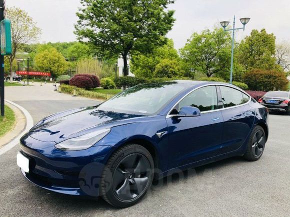  Tesla Model 3 2020 , 3300000 , 