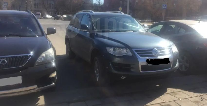 SUV   Volkswagen Touareg 2006 , 820000 , 