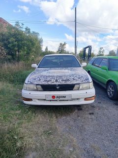 Седан Toyota Vista 1993 года, 135000 рублей, Омск