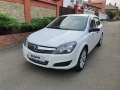 Хэтчбек Opel Astra Family 2014 года, 690000 рублей, Краснодар