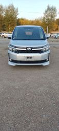    Toyota Voxy 2015 , 1670000 , 