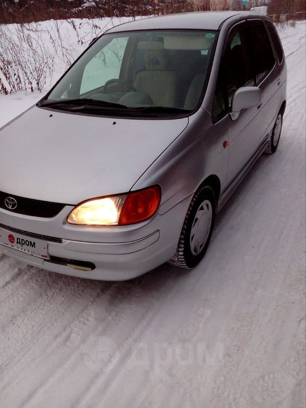    Toyota Corolla Spacio 1998 , 260000 , 