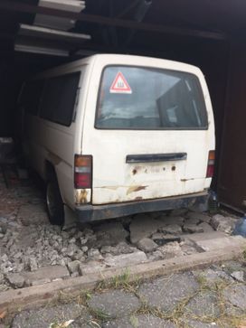    Nissan Urvan 1989 , 60000 , 