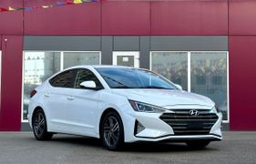 Седан Hyundai Elantra 2019 года, 1650000 рублей, Краснодар
