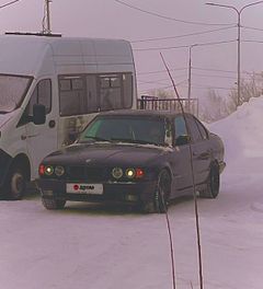 Седан BMW 5-Series 1990 года, 300000 рублей, Салехард