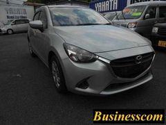 Хэтчбек Mazda Demio 2015 года, 698000 рублей, Владивосток